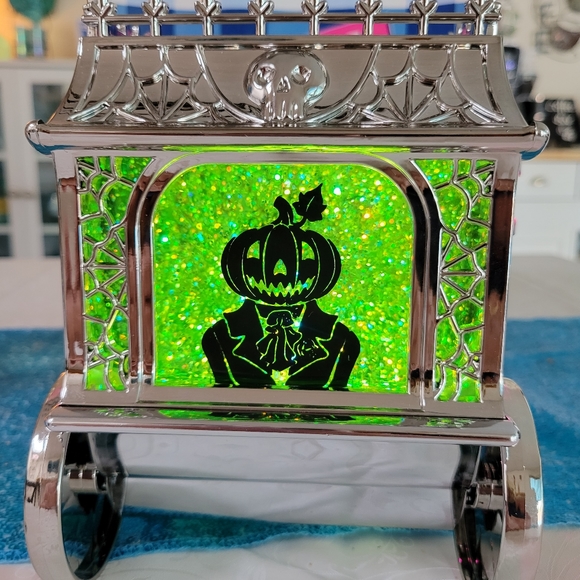 Bath and Body HALLOWEEN CARRIAGE LIGHT UP GLITTER GLOBE Candle Holder  NEW - Picture 3 of 6
